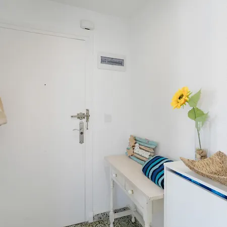 Sunflower Pesak Apartment